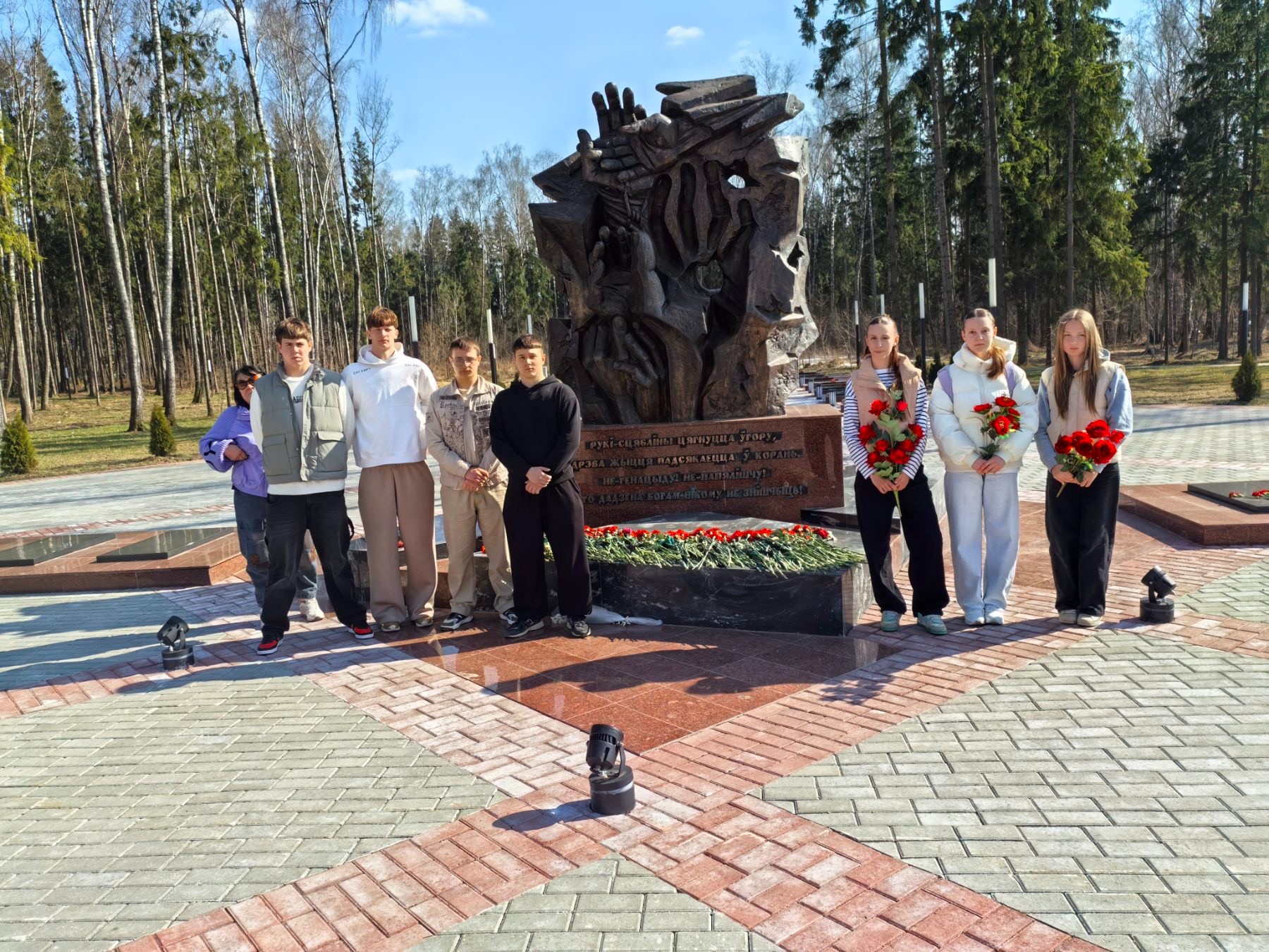 🕊️ Посещение памятника жертвам геноцида в годы Великой Отечественной войны 🕊️